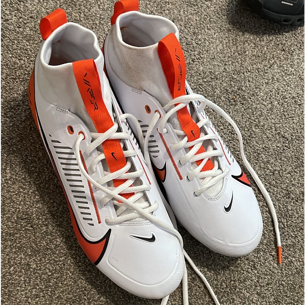 Men’s Nike viper football cleats. Size 10.